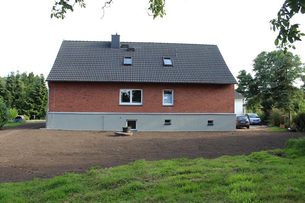 Drainage Arbeiten und Kellerisolierung abgeschlossen Ende Juli